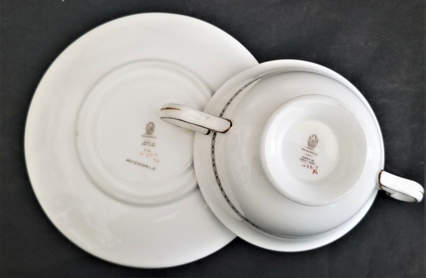 (1) WEDGWOOD Avondale Cream Soup Bowl with Plate Cream With Scrolls and Pink Roses