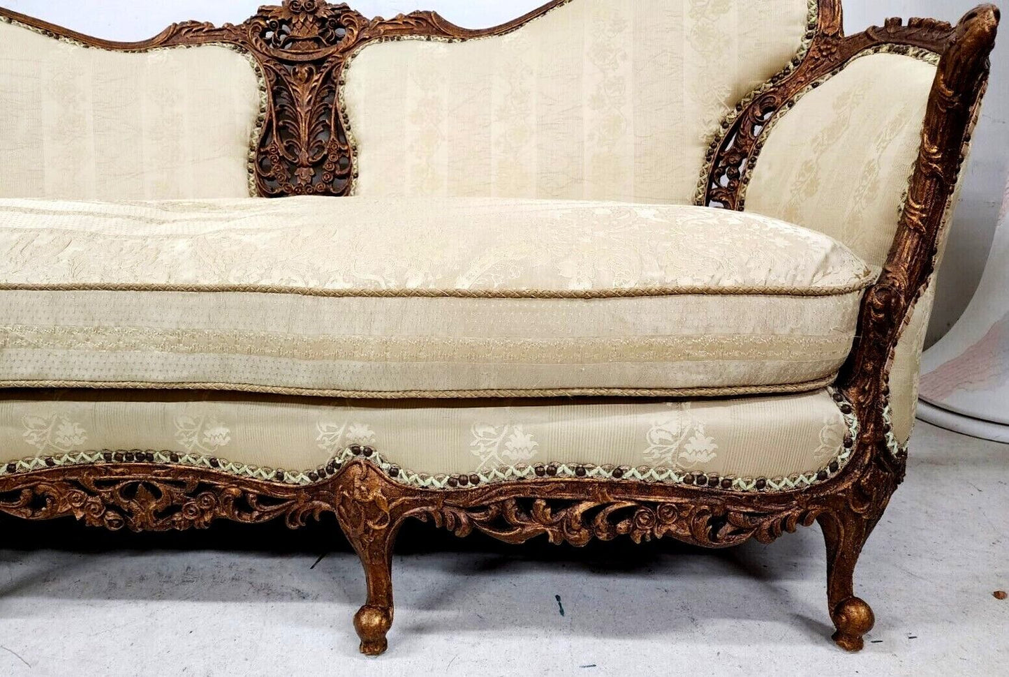 Vintage Sofa by CAROL HICKS BOLTON & EJ VICTOR With Pillows