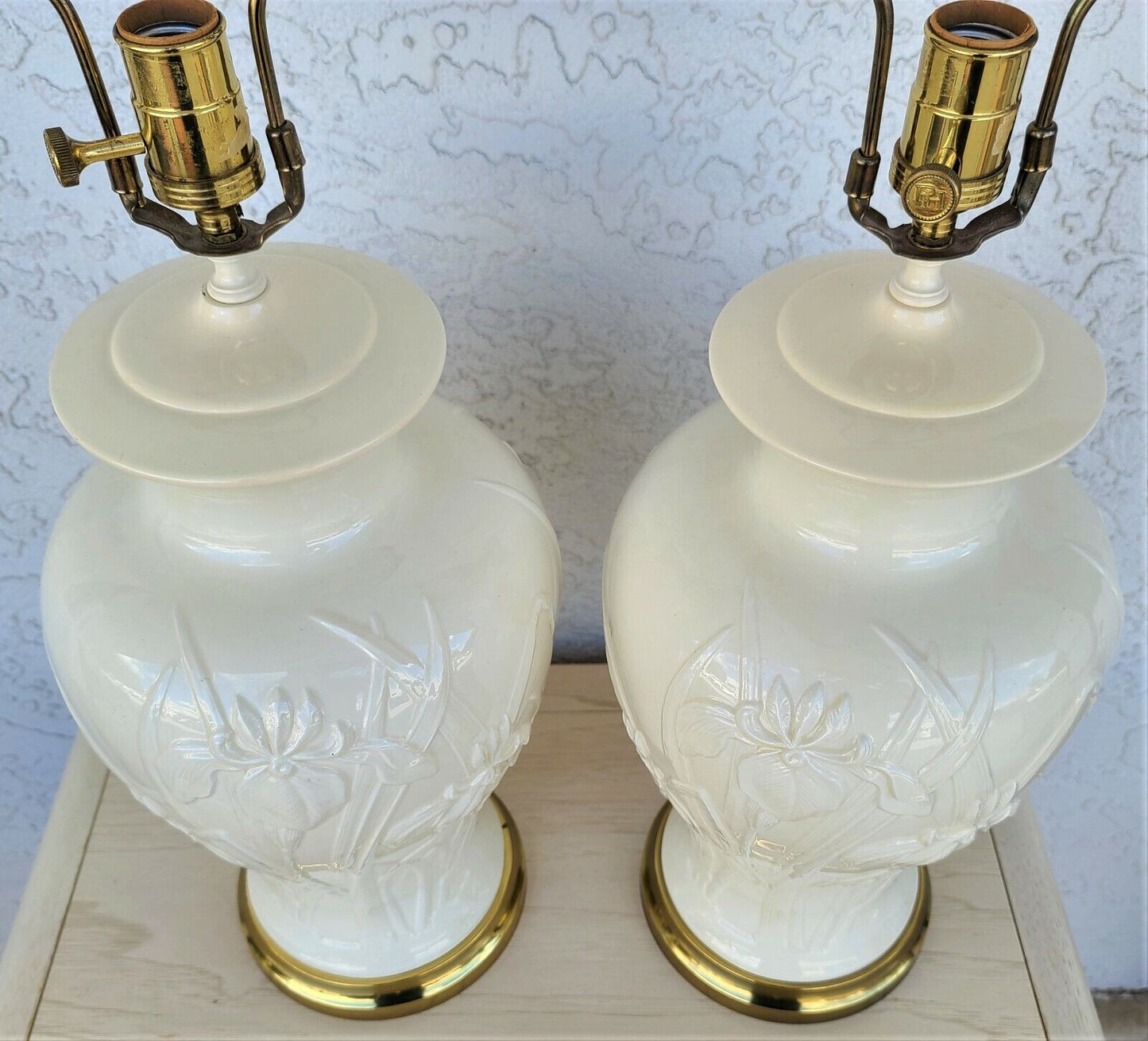 Vtg Pair of PAUL HANSON Ceramic Lamps with Embossed Iris Flowers in Cream/Ivory
