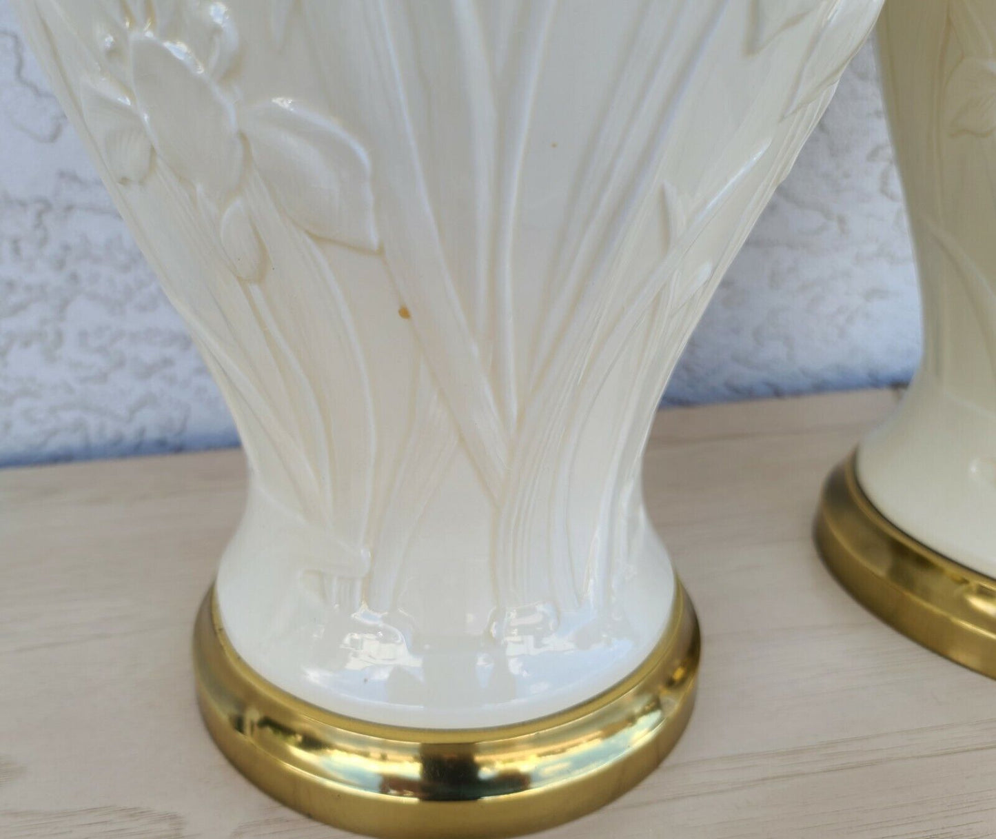 Vtg Pair of PAUL HANSON Ceramic Lamps with Embossed Iris Flowers in Cream/Ivory
