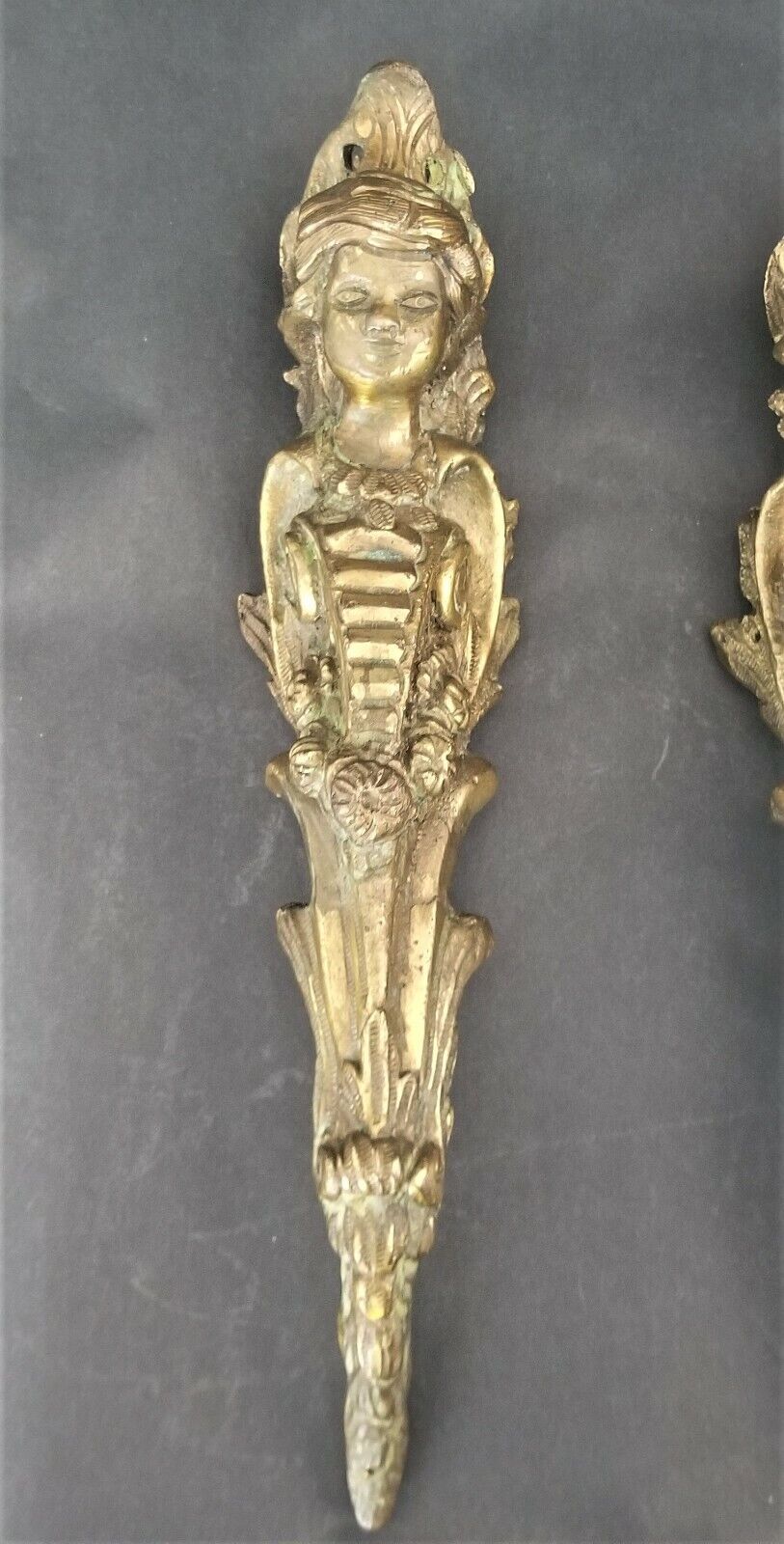 (1) Woman 14" Antique Ornate Solid Gilt Bronze Decorative Corner Furniture Mount