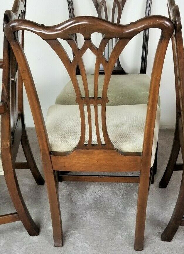 Set of 4 Antique English Chippendale Georgian Mahogany Dining Side Chairs Only