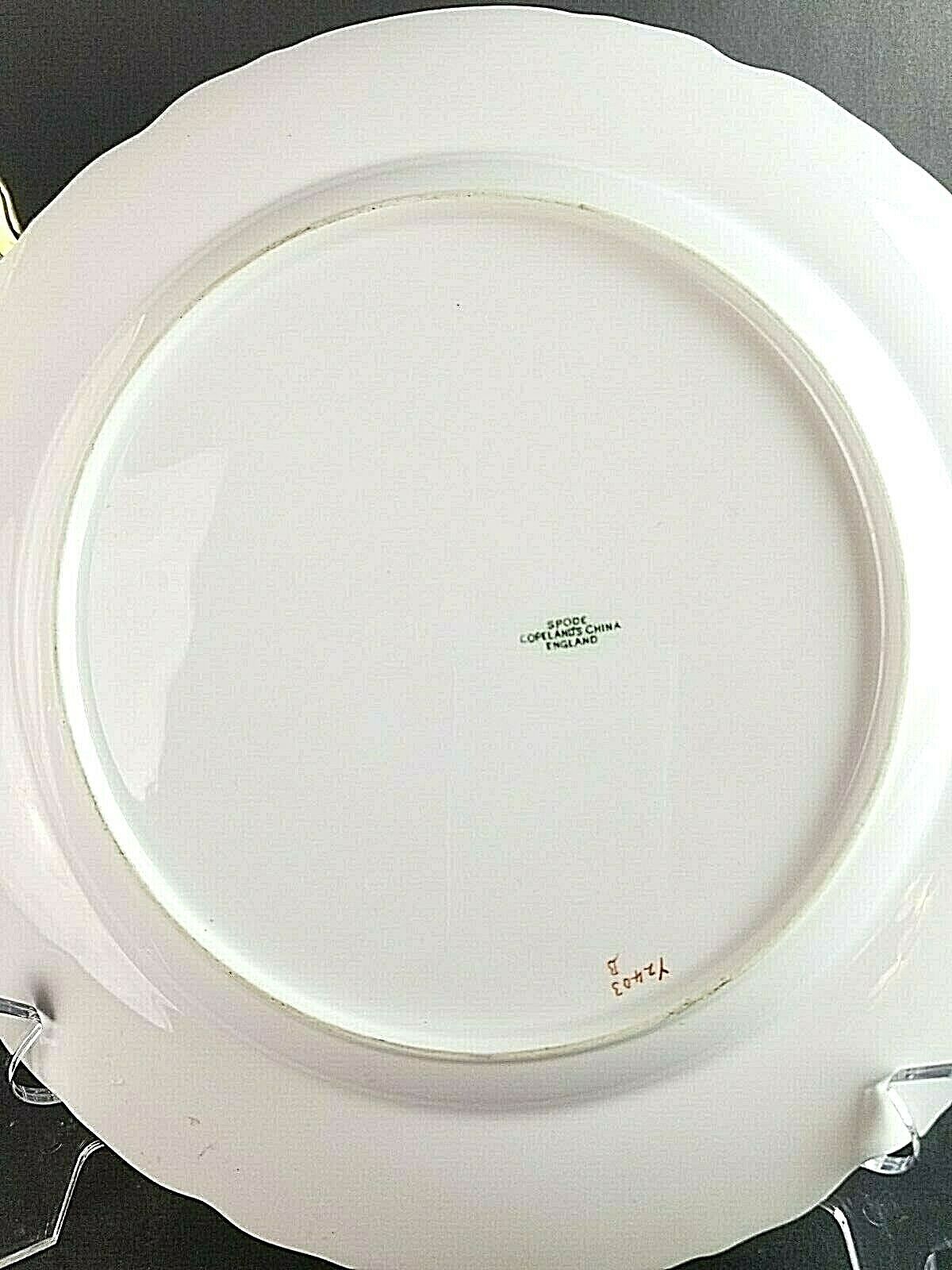 (1) Vintage SPODE Copelands China Y2403 Red Gold Dots Scalloped Dinner Plate 10 1/2"