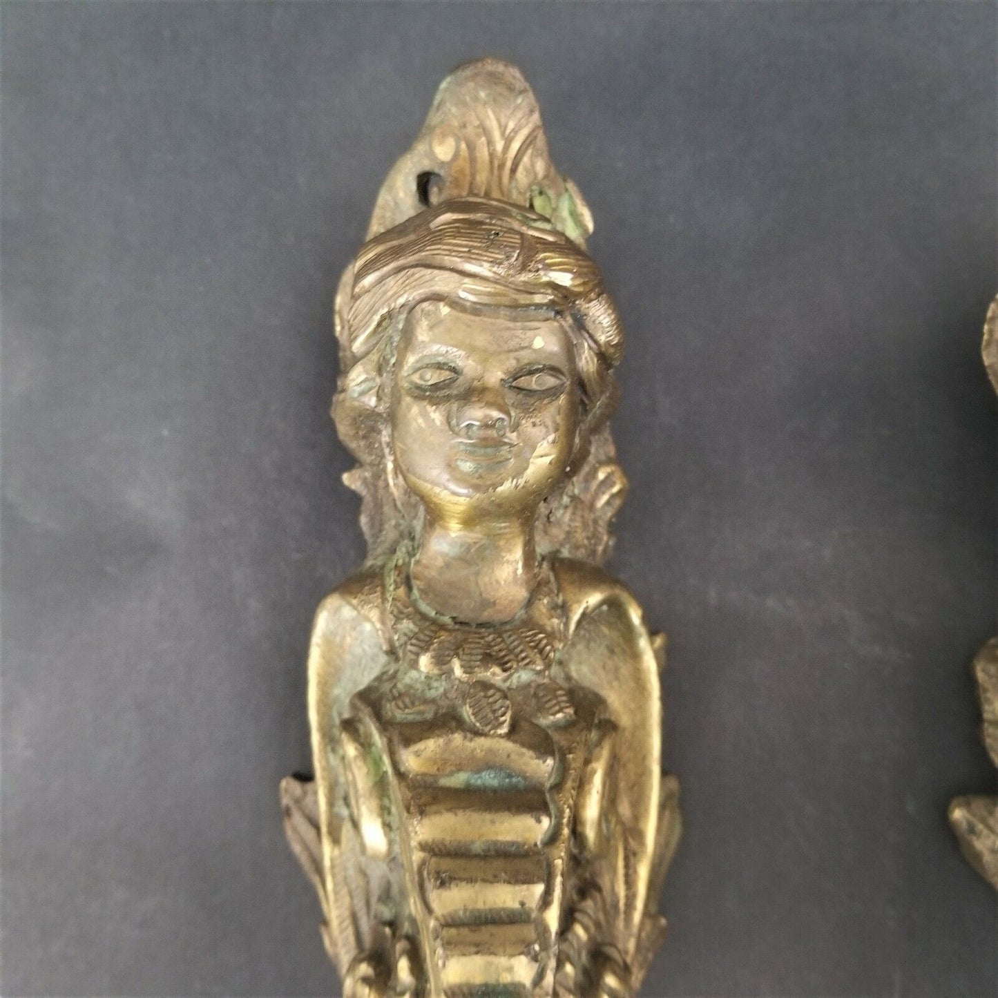 (1) Woman 14" Antique Ornate Solid Gilt Bronze Decorative Corner Furniture Mount