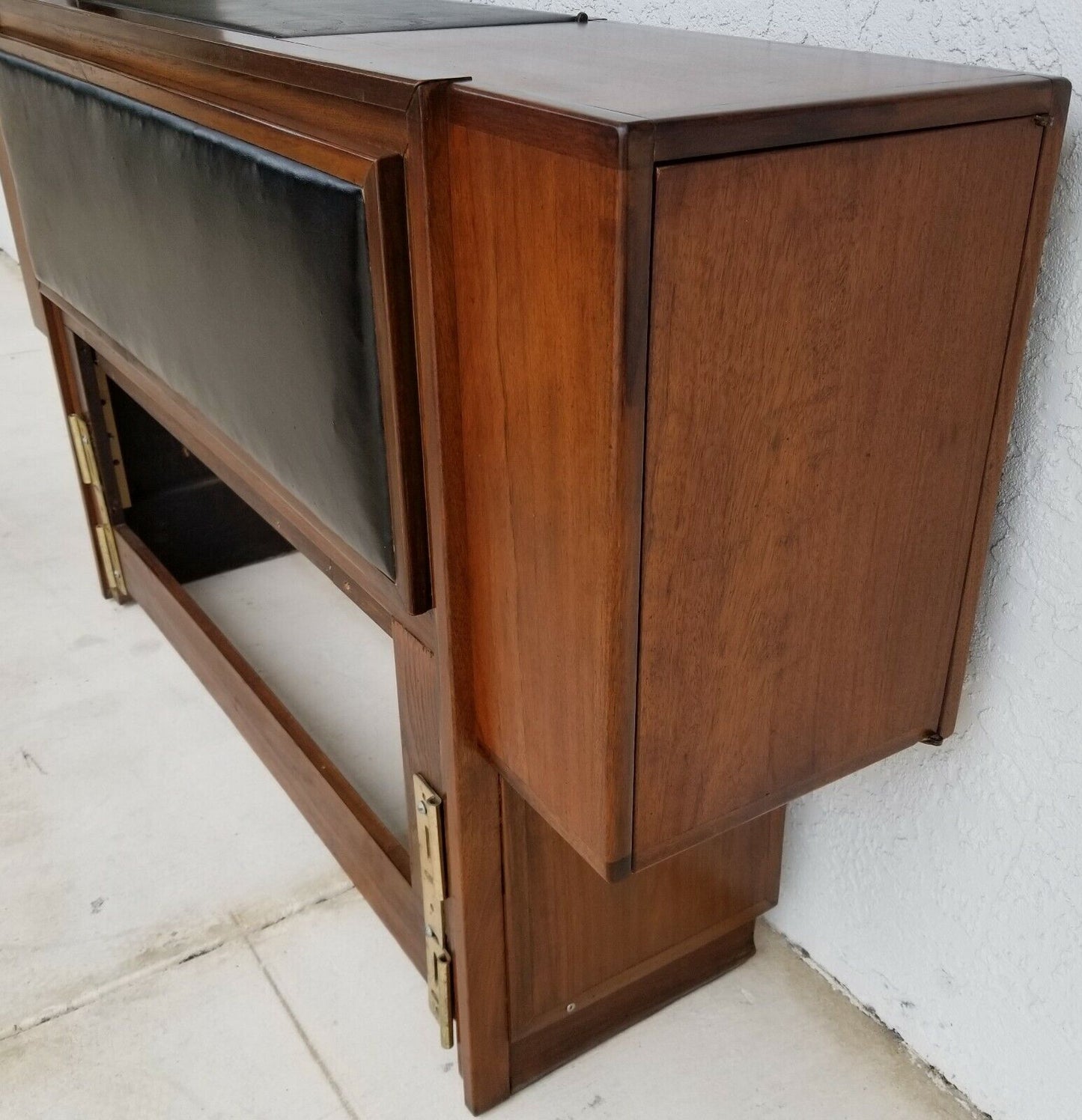 Vintage Jack Cartwright for FOUNDERS MCM Danish Modern Walnut Full Headboard