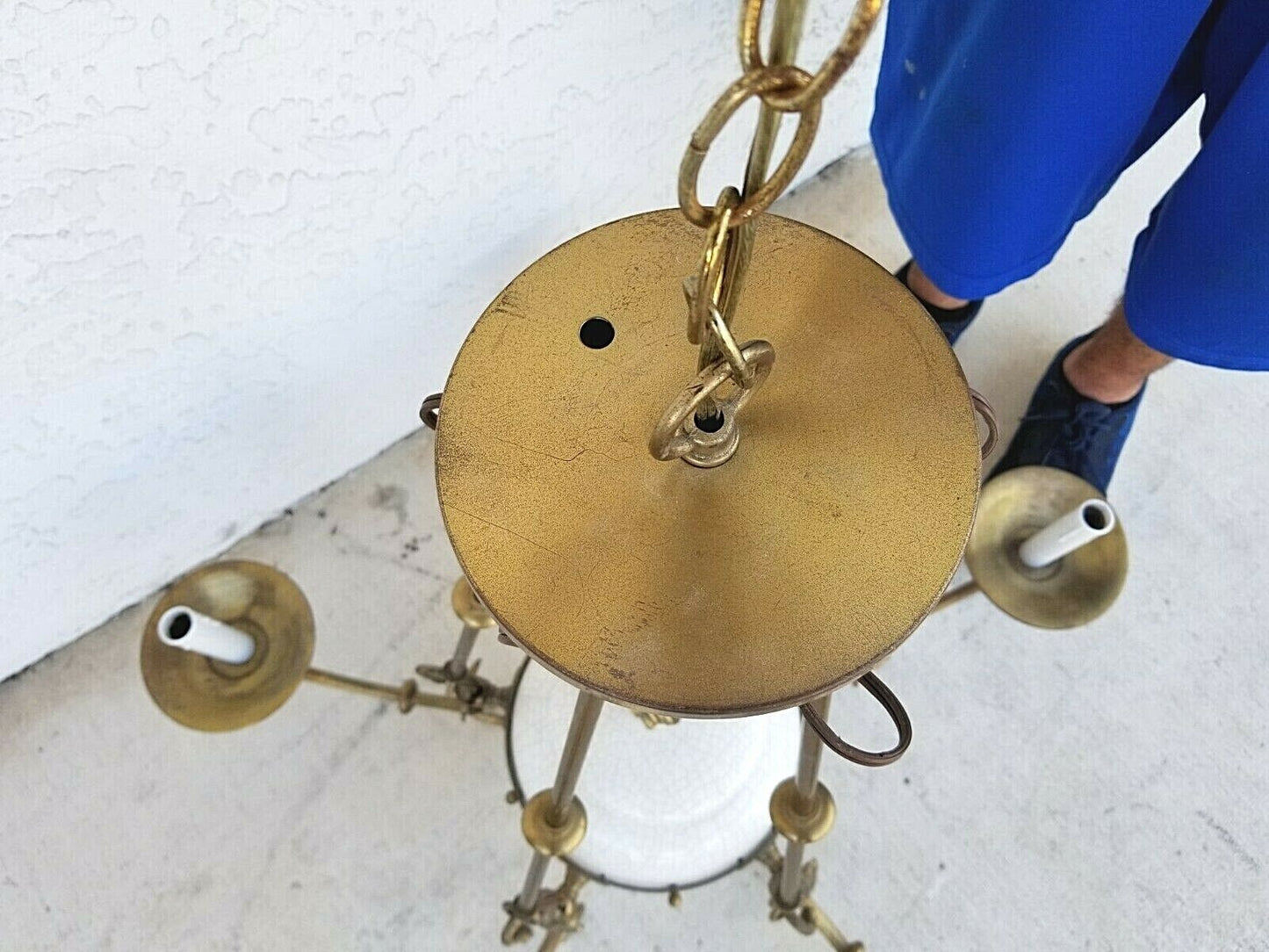 Vtg French Empire Brass Swans 5 Light Ceramic Urn Style Chandelier