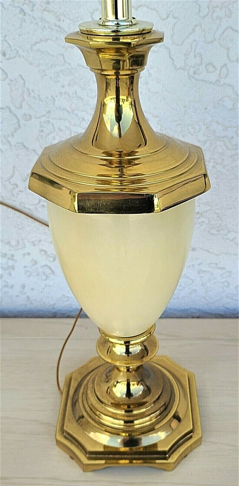 Vintage Art Deco High End Solid Brass and Opaline Table Lamp