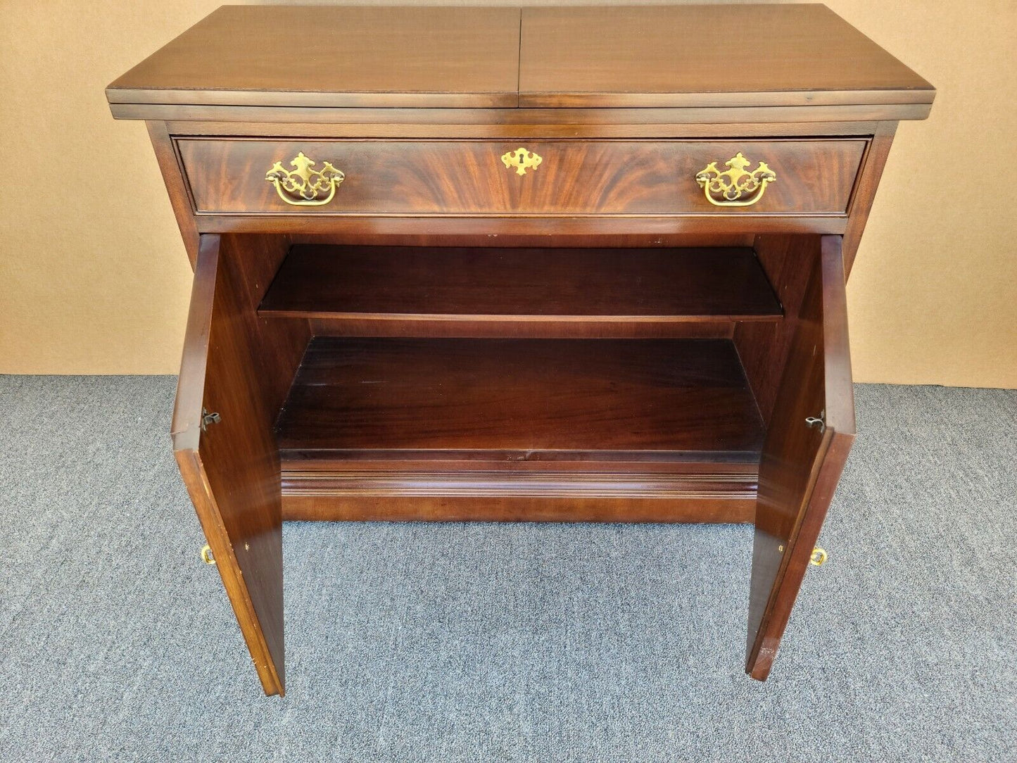 Vtg DREXEL Flame Mahogany Flip Top Rolling Buffet Sideboard Dry Bar Server Cart