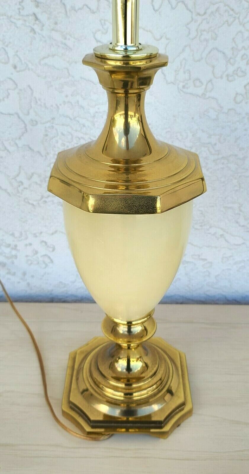 Vintage Art Deco High End Solid Brass and Opaline Table Lamp