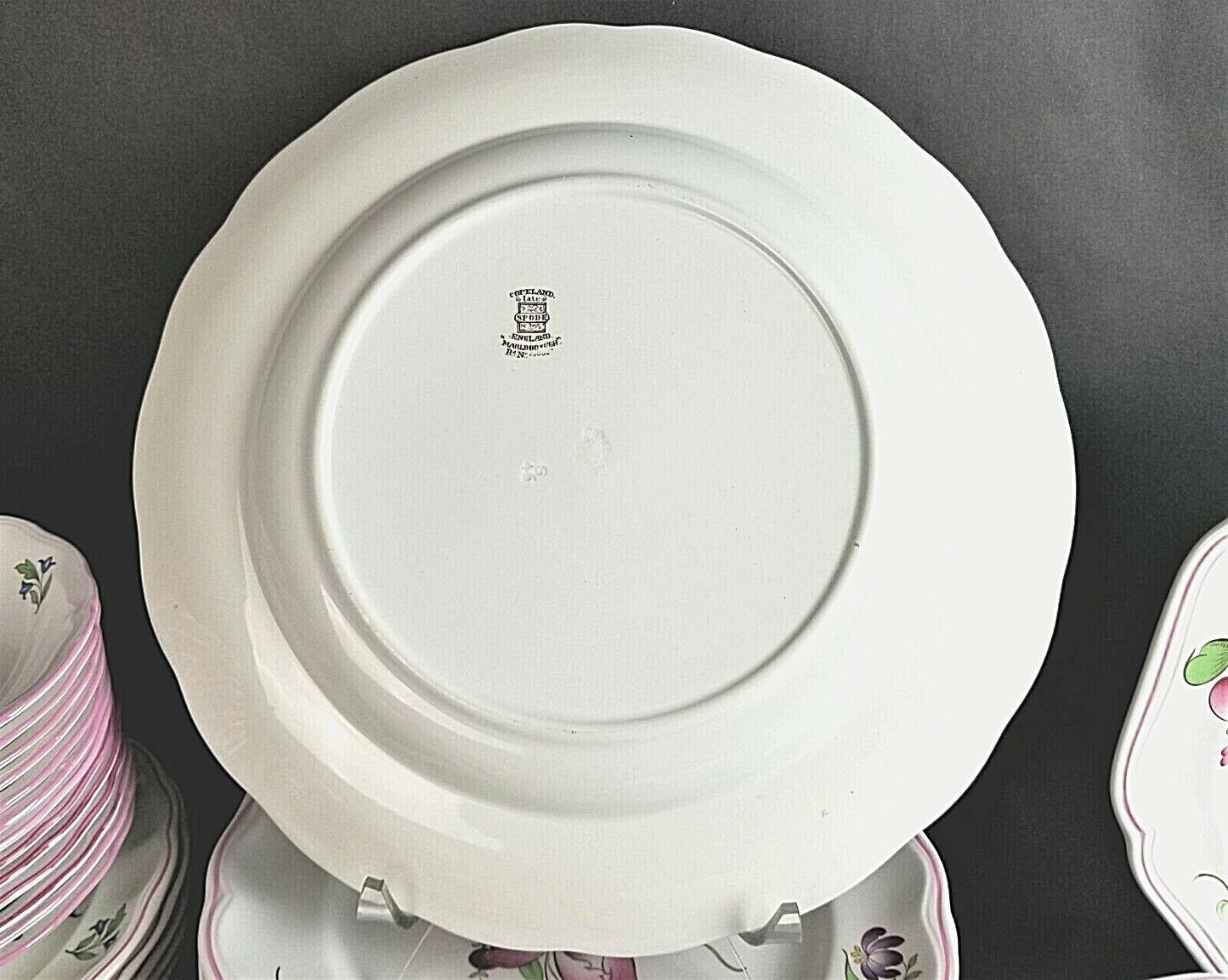 (1) Only SPODE MARLBOROUGH SPRAYS Older Mark 12 3/4" Chop Round Platter S/46