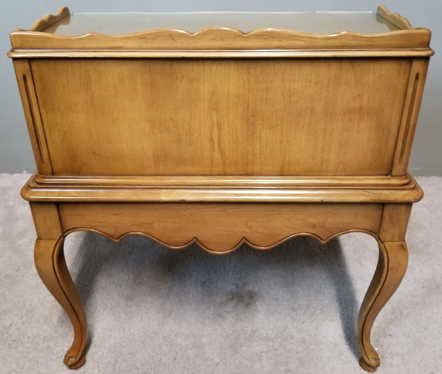 2 Vintage WHITE FURNITURE Co French Provincial Cherry End Tables Nightstands w Glass