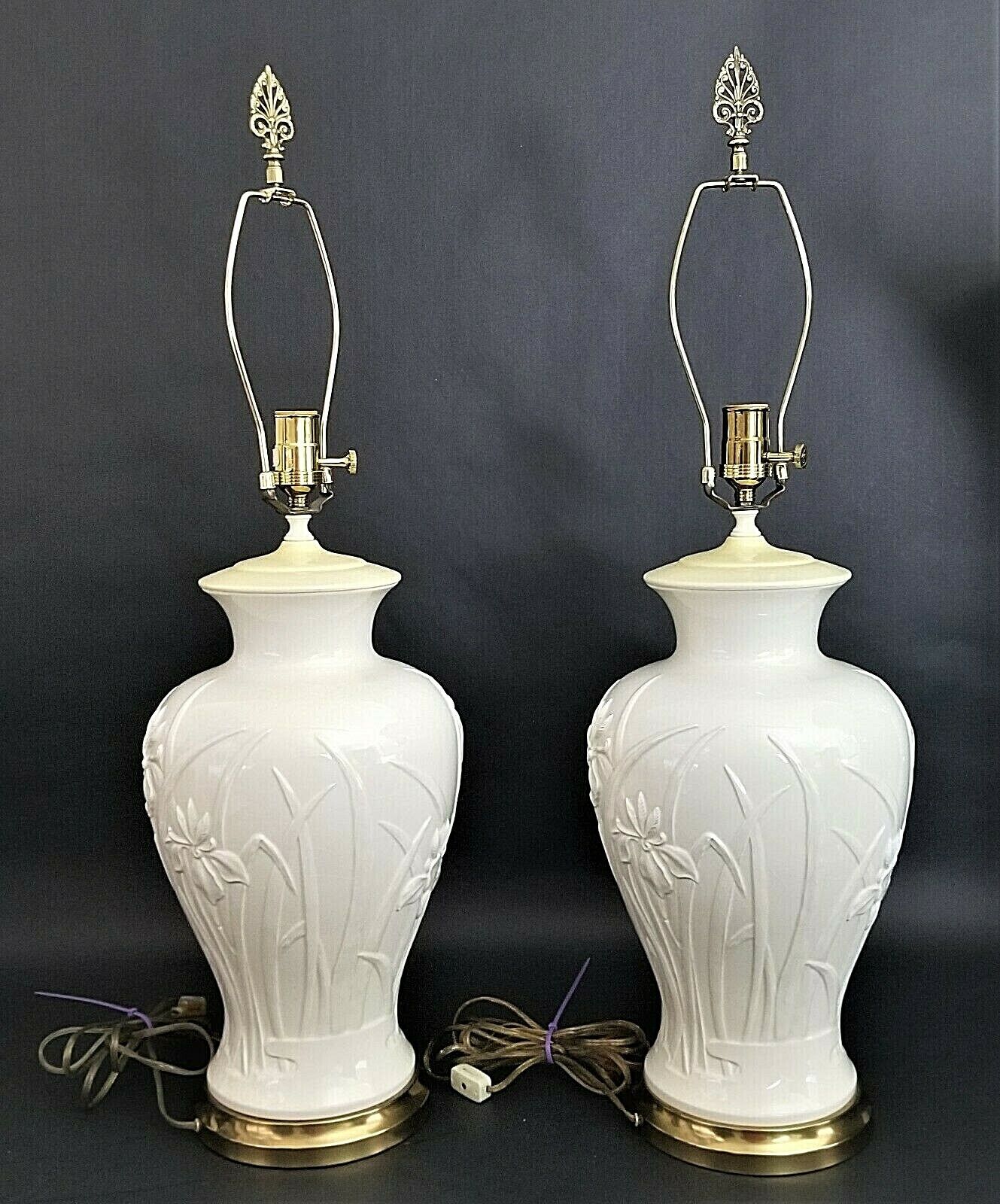 Vtg Pair of PAUL HANSON Ceramic Lamps with Embossed Iris Flowers in Cream/Ivory