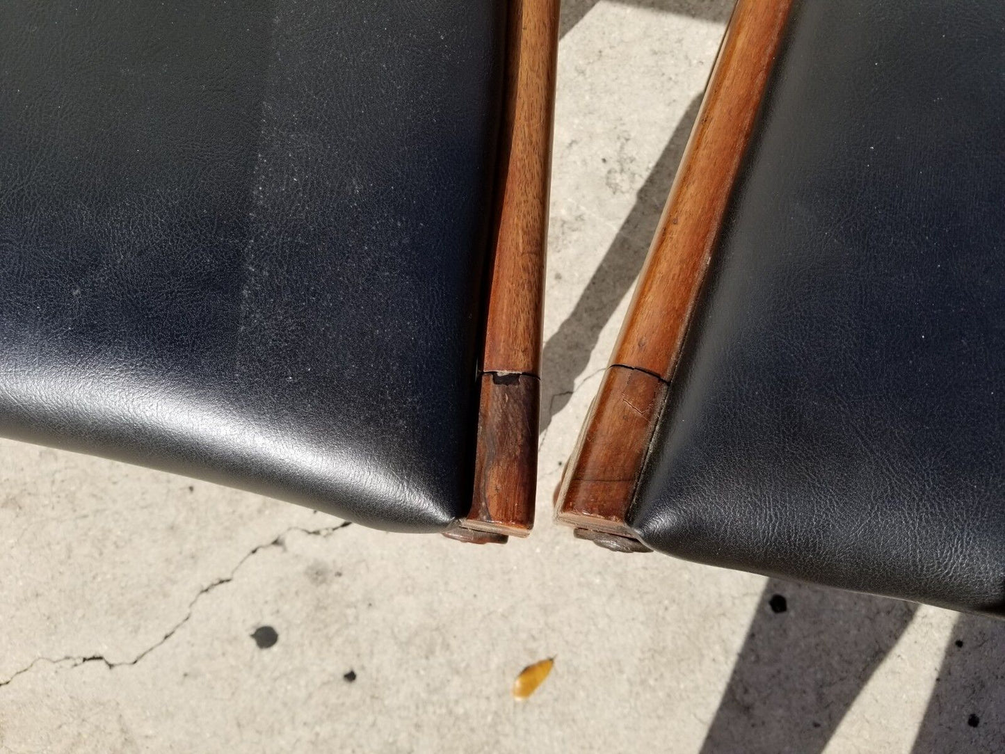 (1) ONLY William IV ca 1830 Hand Carved Mahogany Dining Chairs Turned Legs