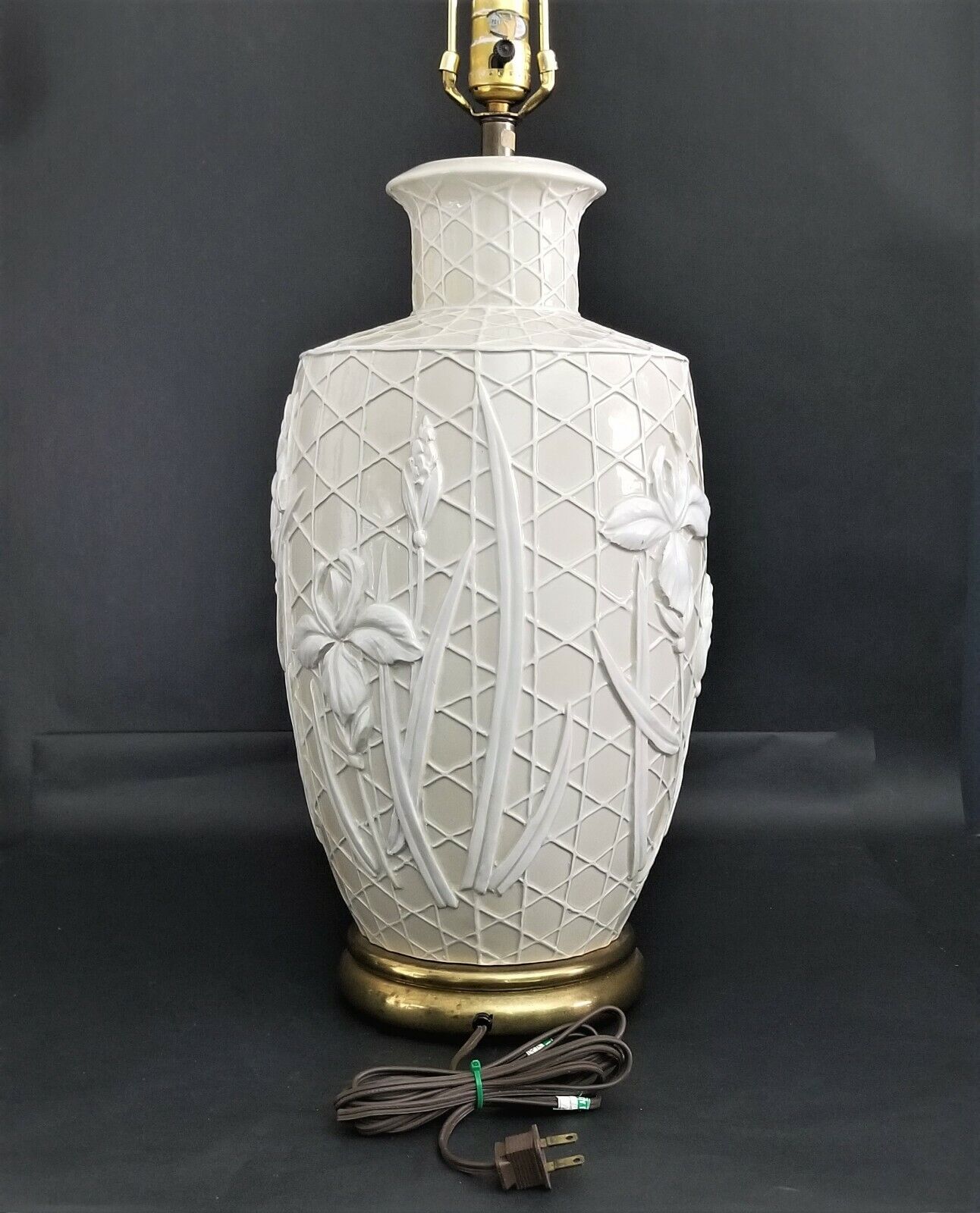 1979 Large CHAPMAN Iris Table Lamp