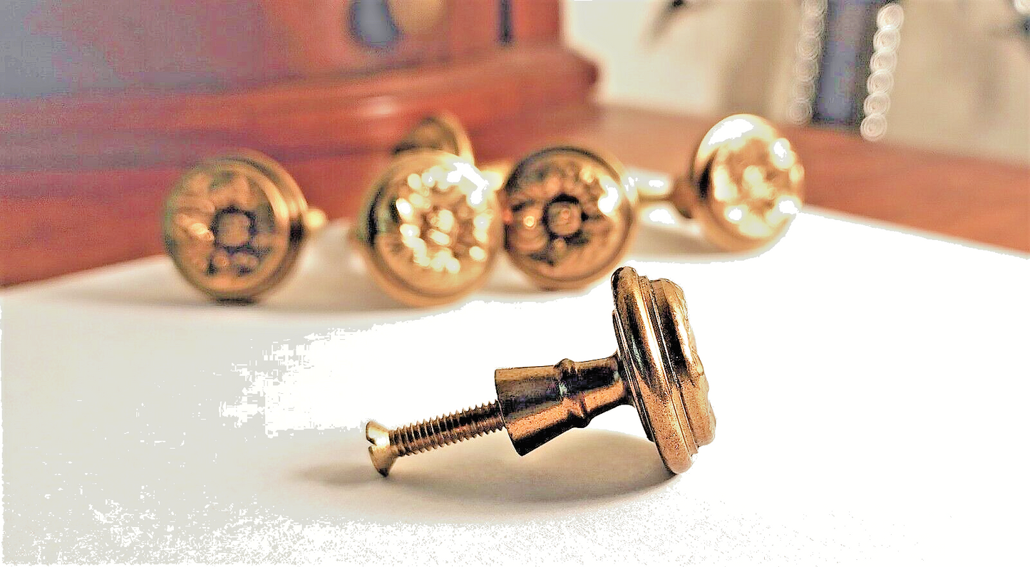 (1) Vintage Maitland Smith Brass Flower Drawer Pull