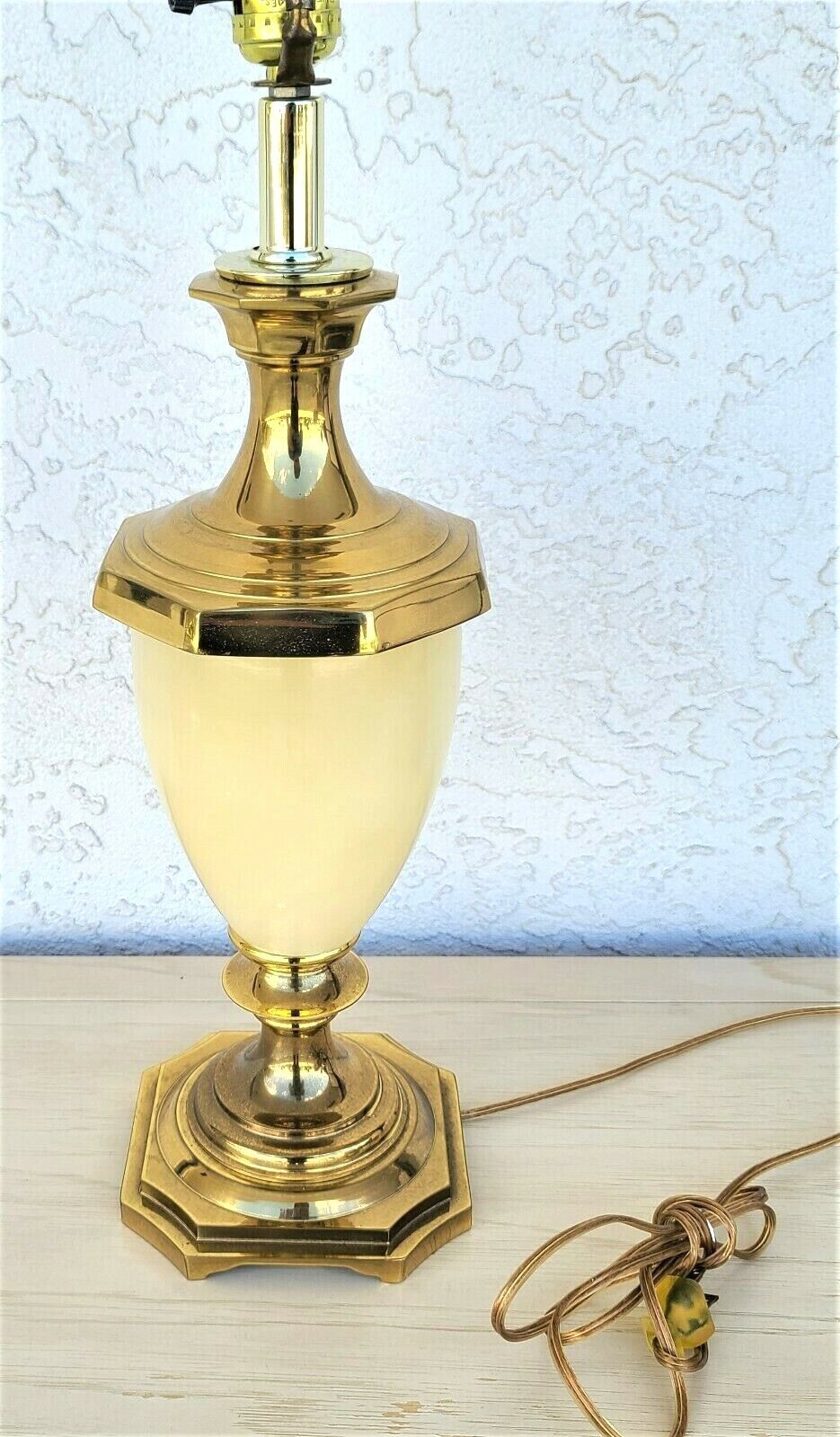 Vintage Art Deco High End Solid Brass and Opaline Table Lamp