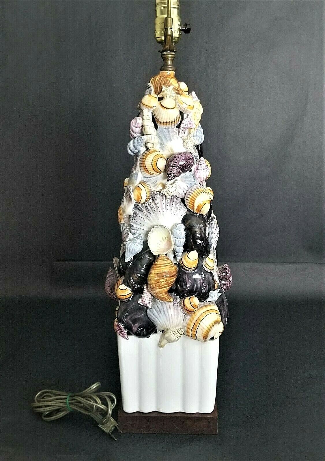 PAUL HANSON 3 Dimensional Tower of Sea Shells Ceramic Table Lamp Beach Coastal