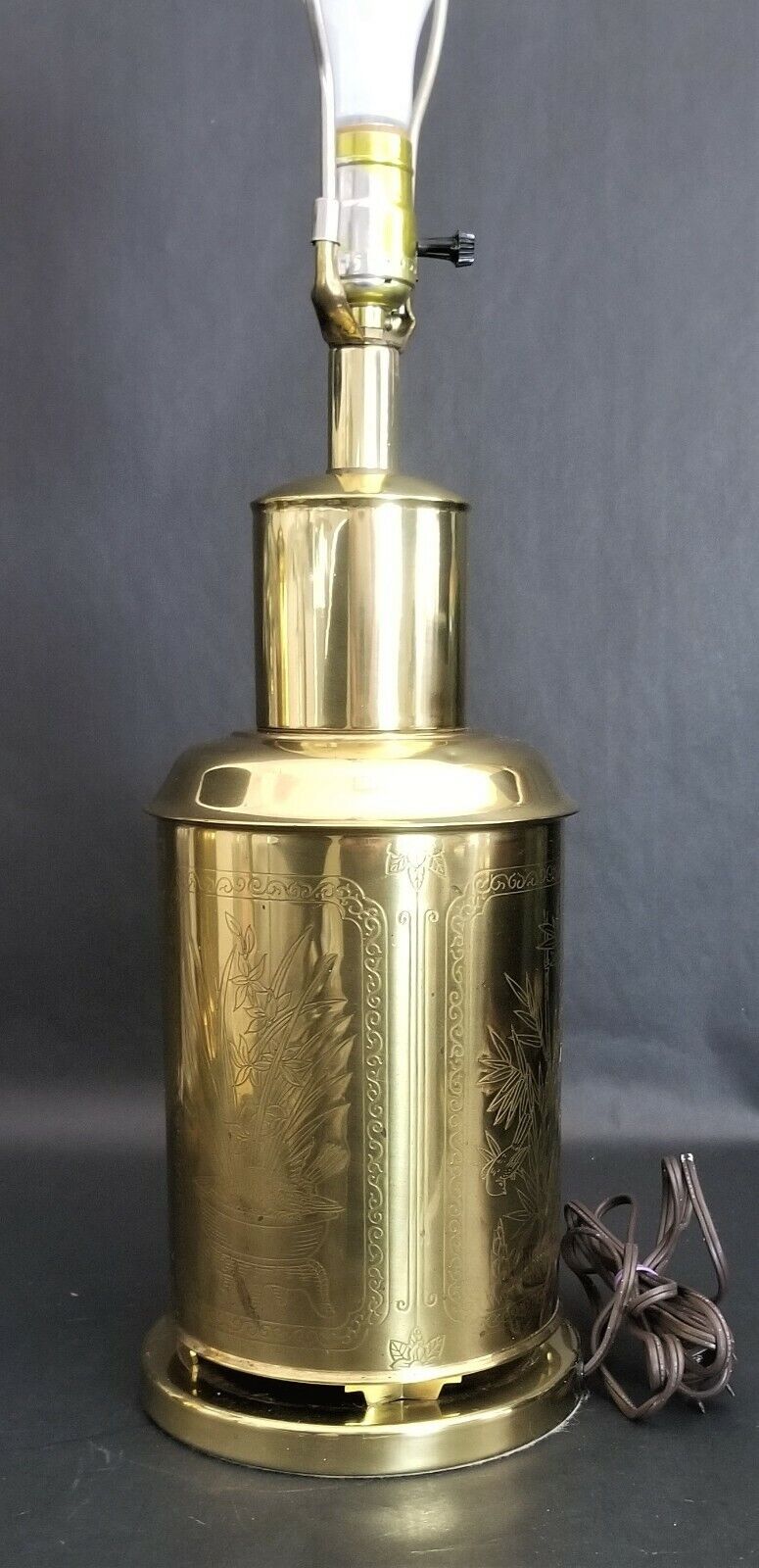 Vintage Brass Asian Chinoiserie Tea Cannister Table Lamp on Brass Base