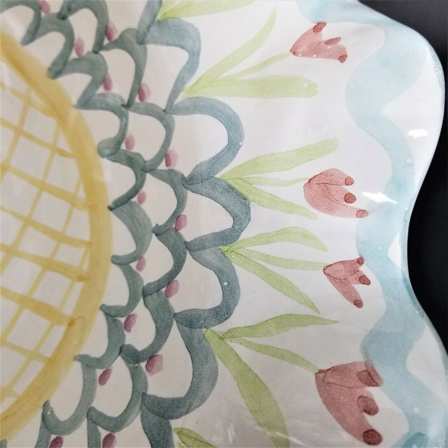 MACKENZIE CHILDS King Ferry Victoria Richard Serving Centerpiece Scalloped Bowl