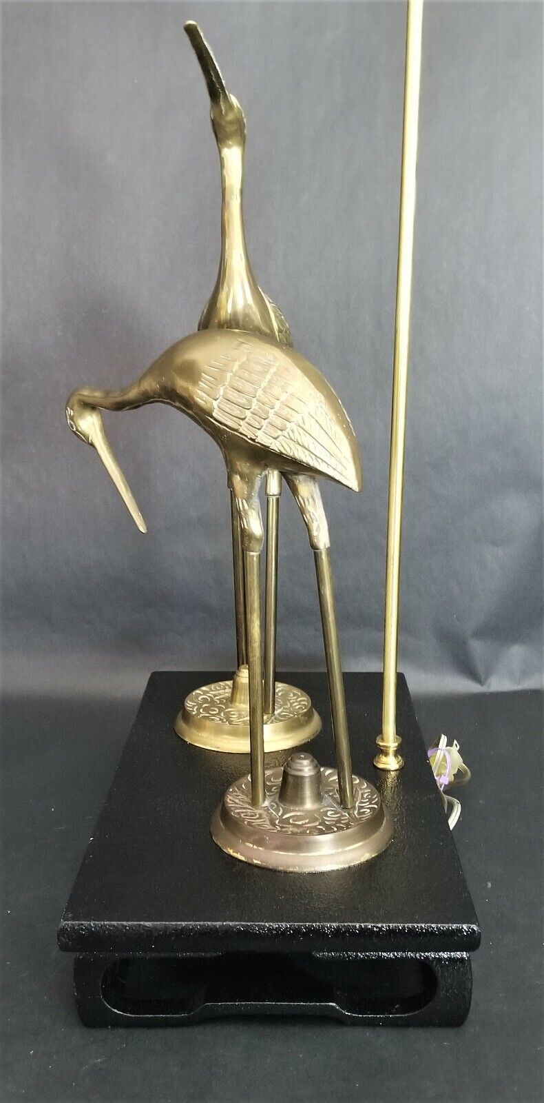 Large Mid Century Vintage Asian Chinoiserie Table Lamp Brass Cranes on Wood Base