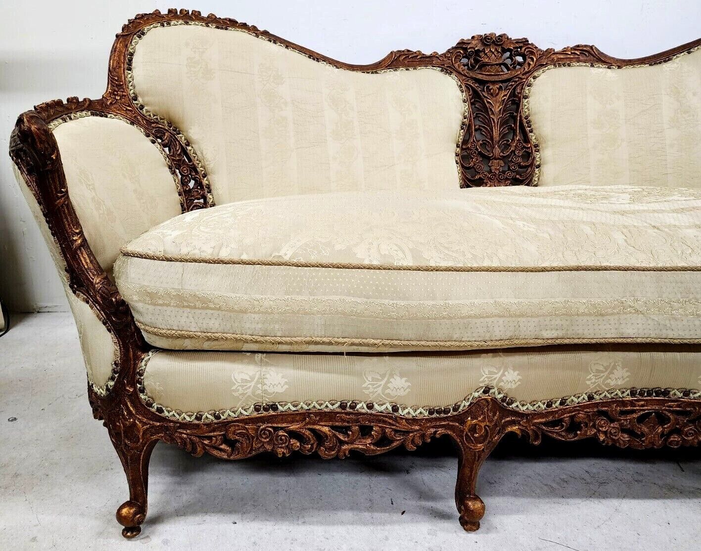 Vintage Sofa by CAROL HICKS BOLTON & EJ VICTOR With Pillows