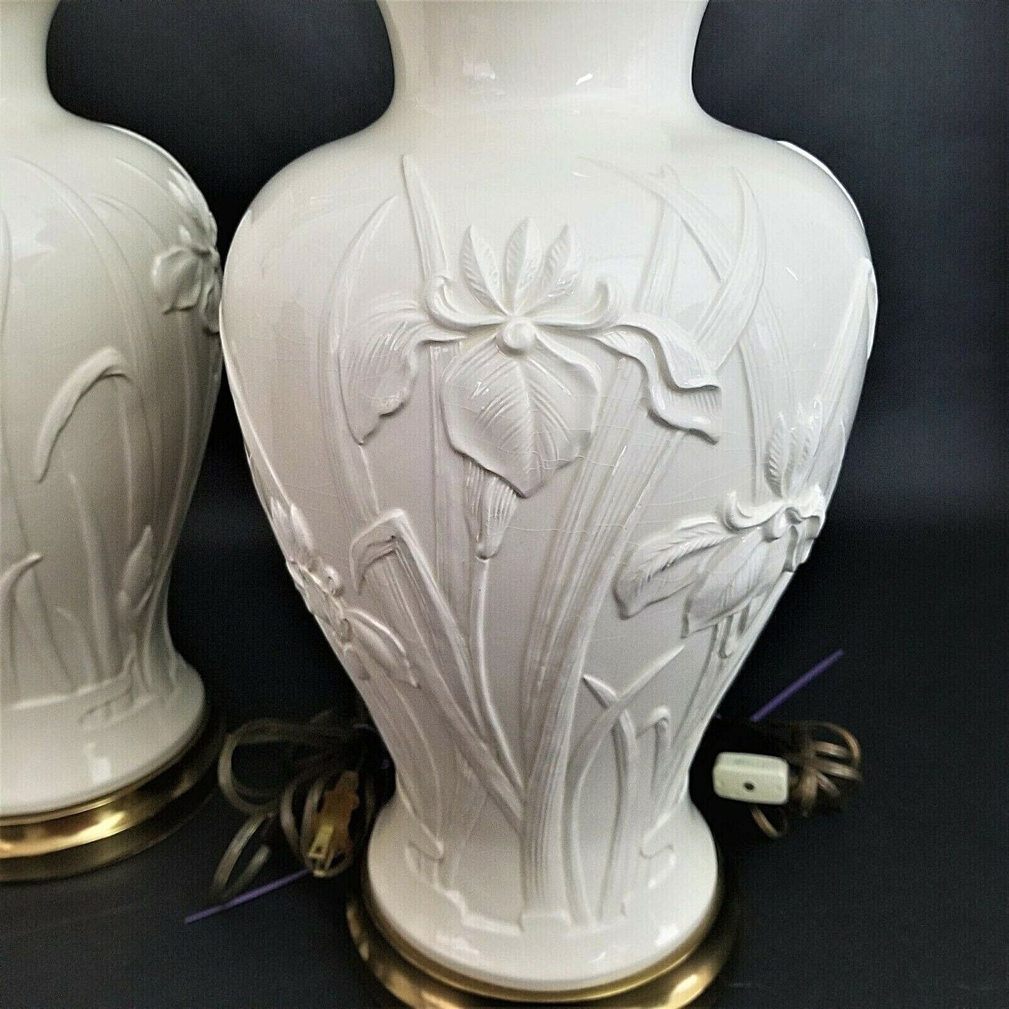 Vtg Pair of PAUL HANSON Ceramic Lamps with Embossed Iris Flowers in Cream/Ivory