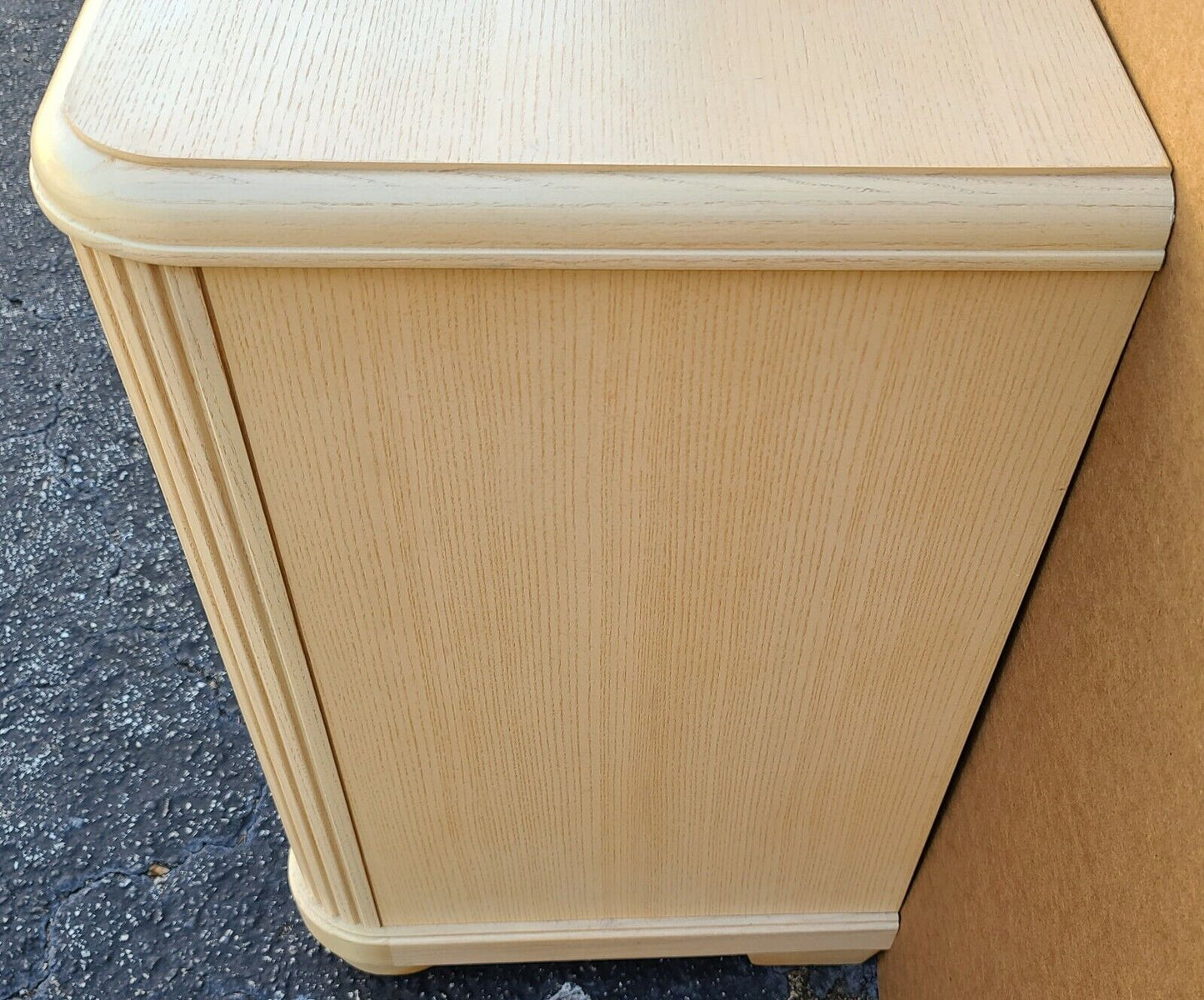 (2) MCM Modern Contemporary THOMASVILLE IMPRESSIONS Light Blond Wood Nightstands