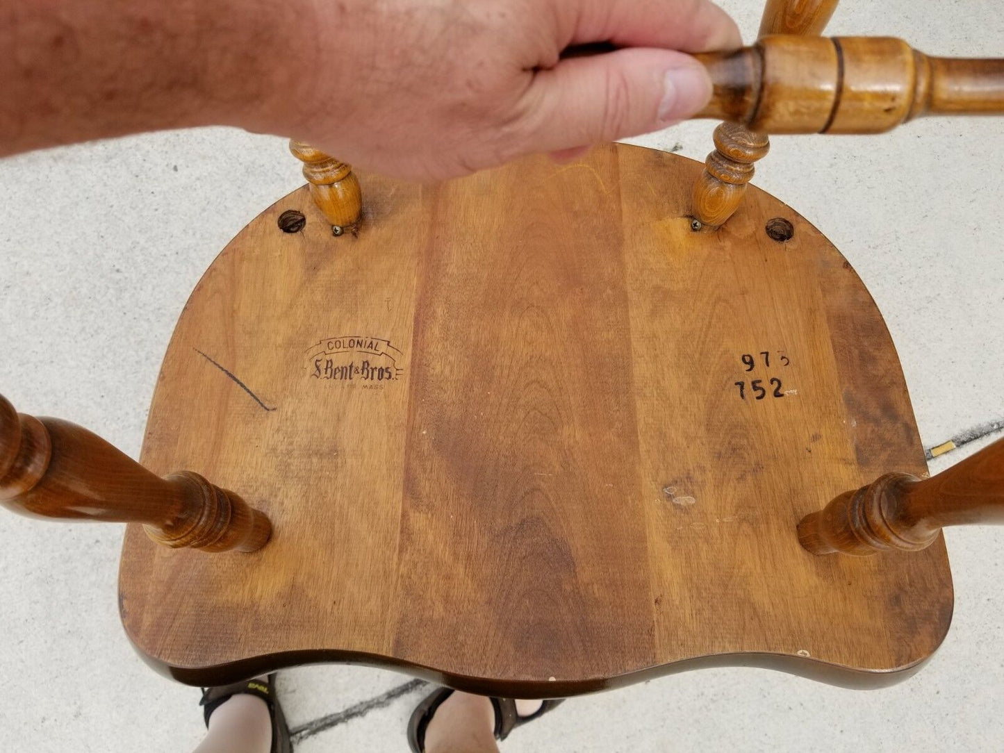 (1) Vintage S Bent Colonial Armchair Dining Chair Model 973 752 (Rare Style)