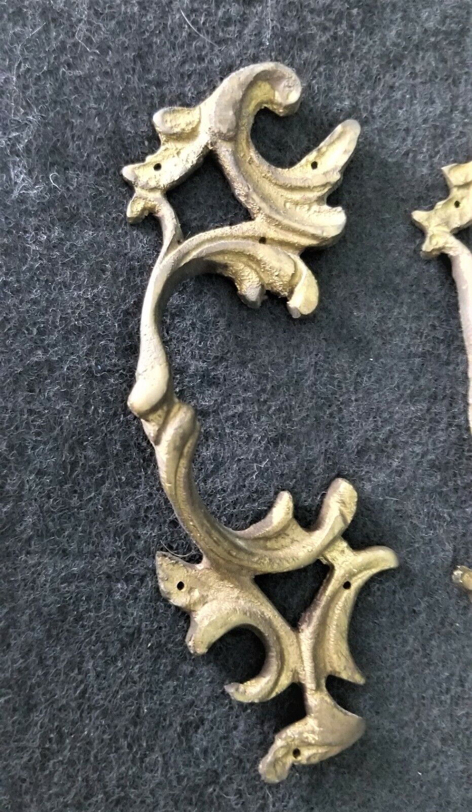 Set of 4 Vintage Acanthus Leaf Scroll Design Bronze Drawer Pulls Handles
