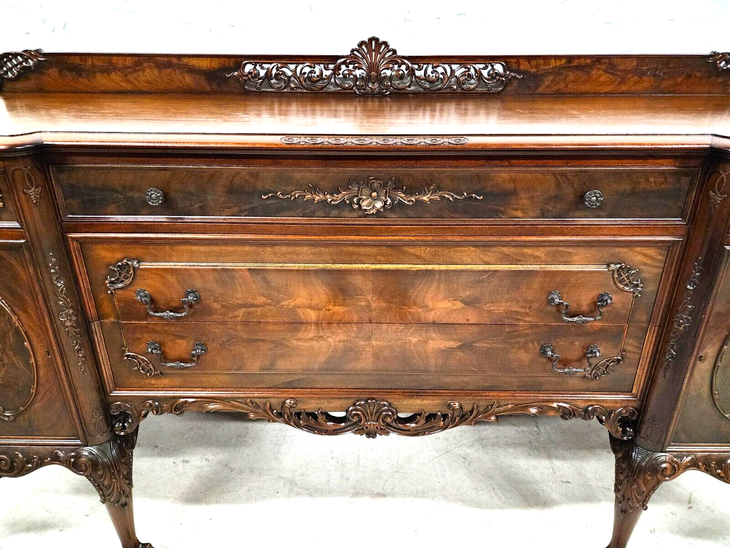 Chippendale Buffet Sideboard Antique by ROYAL FURNITURE Co
