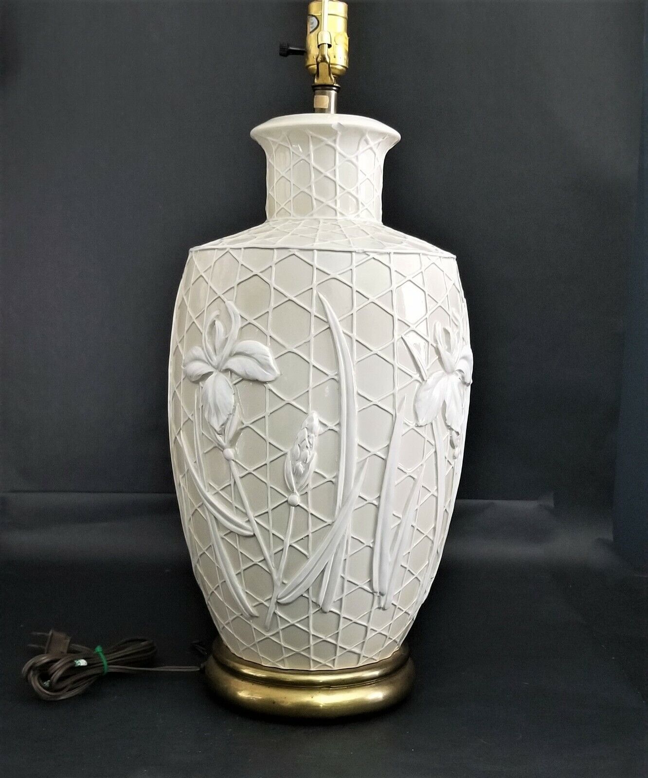 1979 Large CHAPMAN Iris Table Lamp